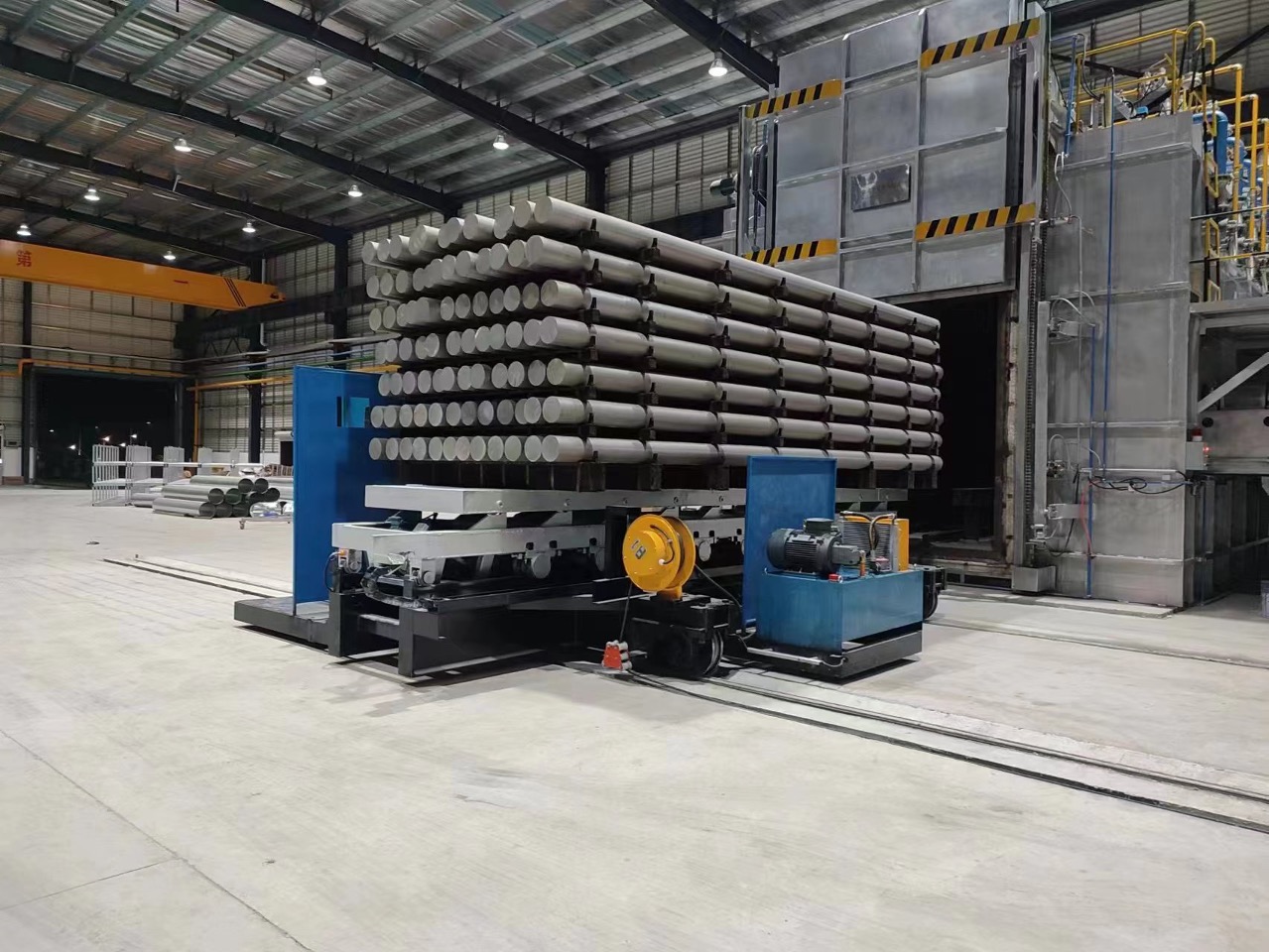 均質(zhì)爐加料車